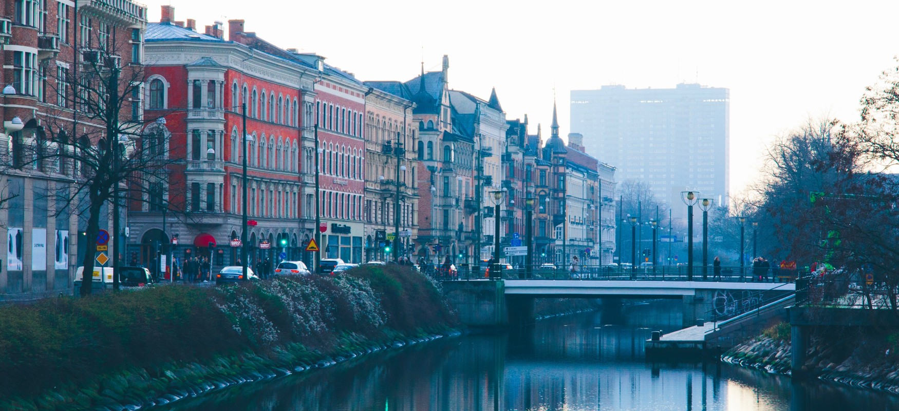 landscape of buildings and water in Malmö, Sweden